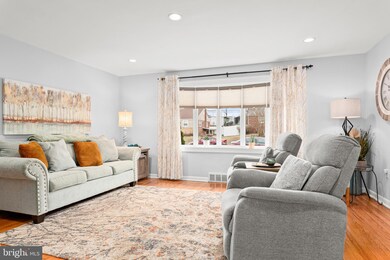 405 Hallman Ave, Conshohocken, PA 19428 - photo 4