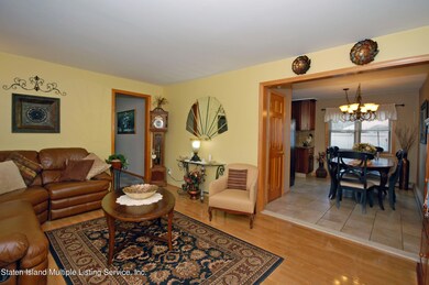 68 Avondale St, Valley Stream, NY 11581 - photo 5