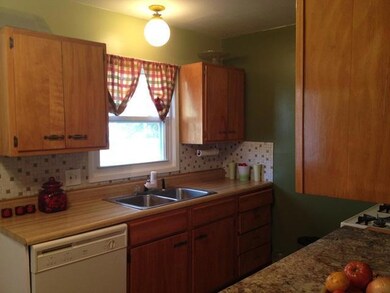 1161 Simpson Dr, Columbus, OH 43227 - photo 3