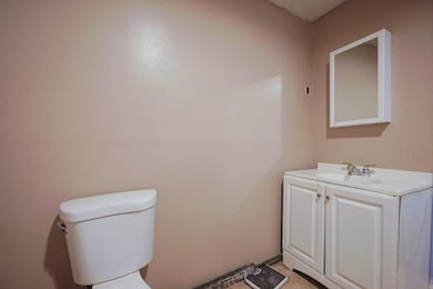 84 Chatham St, Worcester, MA 01609 - photo 5