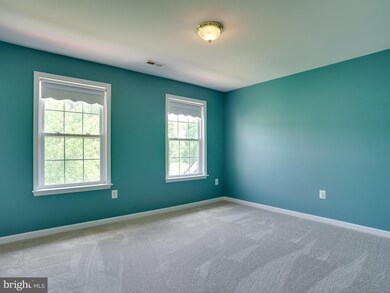 2748 Queensberry Dr, Huntingtown, MD 20639 - photo 5