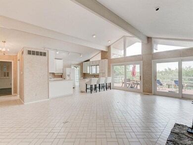 3917 Crescent Dr, Granbury, TX 76049 - photo 5