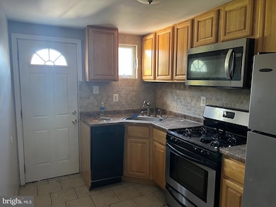 2205 Belgrade St, Philadelphia, PA 19125 - photo 7