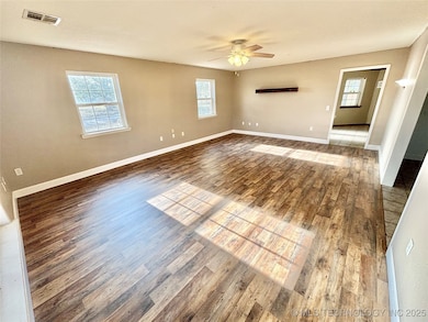 1501 N Broadway St, Stigler, OK 74462 - photo 4