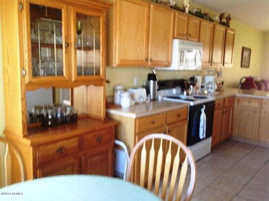 Waterview Kitchen Stove