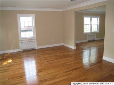 111 Beverly Ave, Staten Island, NY 10301 - photo 5