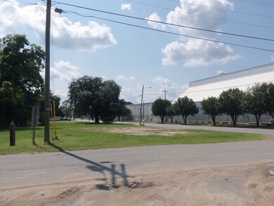 Intersection of Oakland Ave & Swindle St