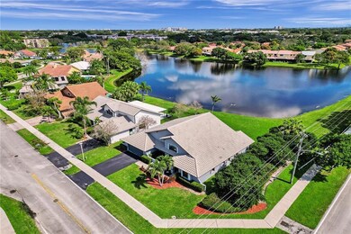 2330 SW 97th Ln, Davie, FL 33324 - photo 3