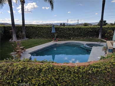 22551 Hickory Place, Santa Clarita, CA 91390 - photo 3