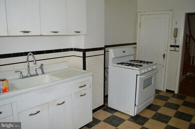 2212 Hamilton Ave, Baltimore, MD 21214 - photo 4