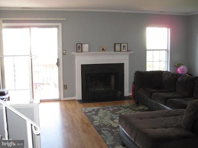 4158 Pleasant Meadow Ct unit 108D, Chantilly, VA 20151 - photo 3