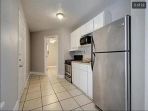 605 Elmwood Place unit B, Austin, TX 78705 - photo 2