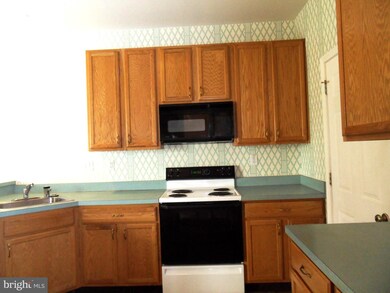 201 N Silver Fox Dr unit 472, Glen Mills, PA 19342 - photo 6