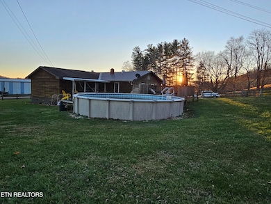 798 Sand Cave Rd, Ewing, VA 24248 - photo 7