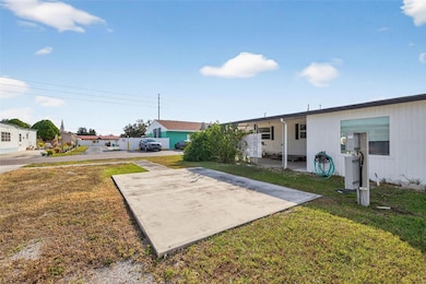 38627 Lansing Ave, Zephyrhills, FL 33542 - photo 6