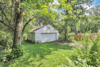 Detached Garage