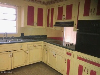 629 Powell dr kitchen 0211