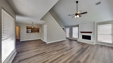 8914 Scenic Green Dr, Houston, TX 77088 - photo 3