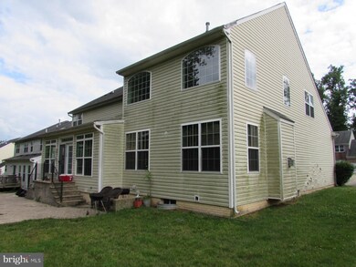 10212 Rolling Green Way, Fort Washington, MD 20744 - photo 5