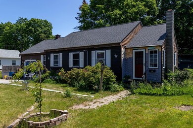 10 Berkshire St, Nashua, NH 03064 - photo 2