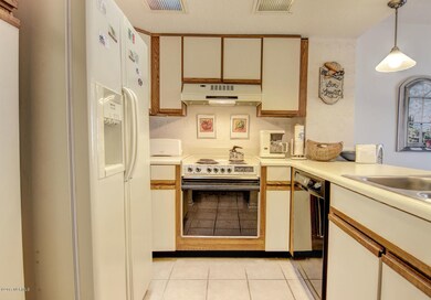 2000 New River Inlet Rd Unit-large-002-1