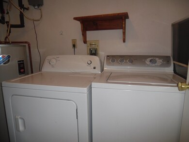 19 Cozzens Ave unit 1, East Providence, RI 02915 - photo 4