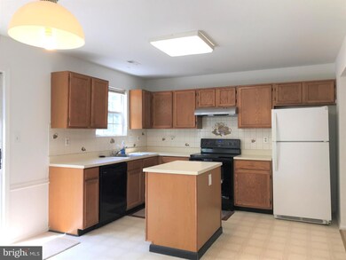 218 Green Fern Way, Halethorpe, MD 21227 - photo 6