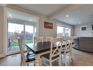 1015 NE 18th Ave, Canby, OR 97013 - photo 3