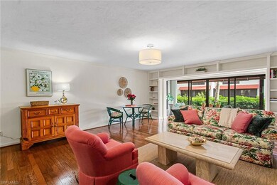 525 Serendipity Dr unit 525, Naples, FL 34108 - photo 4