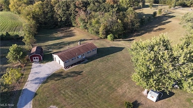 1421 Hocking Rd, Little Hocking, OH 45742 - photo 2