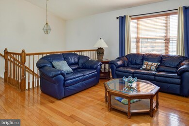 37764 Sutton Dr, Purcellville, VA 20132 - photo 3