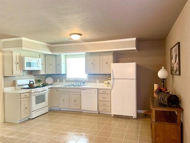 840 Glenda Dr, Bedford, TX 76022 - photo 6