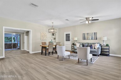 1702 Hazelhurst Dr, Jacksonville, FL 32216 - photo 6