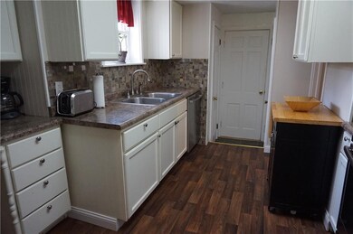 1411 Laurel Dr, Columbus, IN 47203 - photo 7