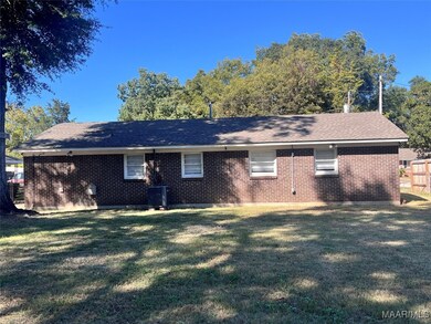 106 Lee Cir, Prattville, AL 36067 - photo 2