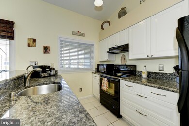 12897 Grays Pointe Rd unit C, Fairfax, VA 22033 - photo 7