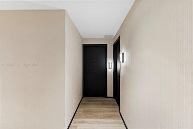 The Elser unit 3515, Miami, FL 33132 - photo 3