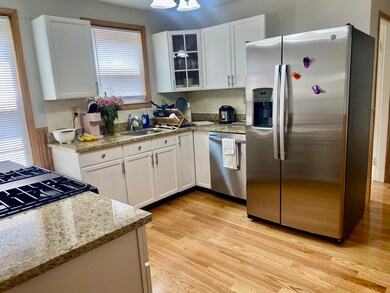 82 Quincy St, Medford, MA 02155 - photo 3