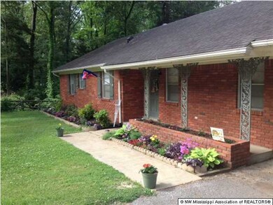 2125 Robertson Rd, Hernando, MS 38632 - photo 2