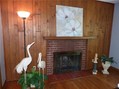 13105 Logan Ln, Lenexa, KS 66215 - photo 7