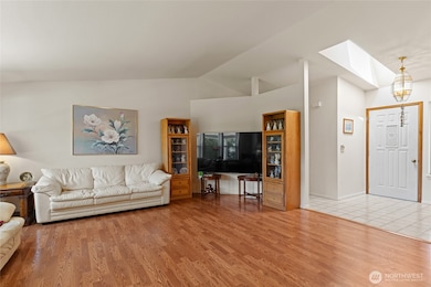 695 S Lyle Ave, East Wenatchee, WA 98802 - photo 5