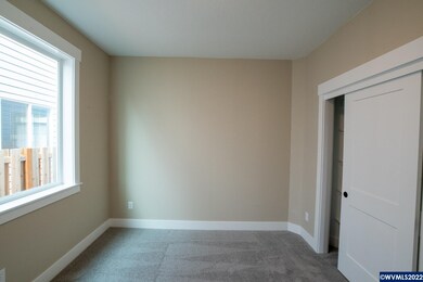 1064 Hickory St, Independence, OR 97351 - photo 6