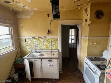 1115 East Ave, Elyria, OH 44035 - photo 3