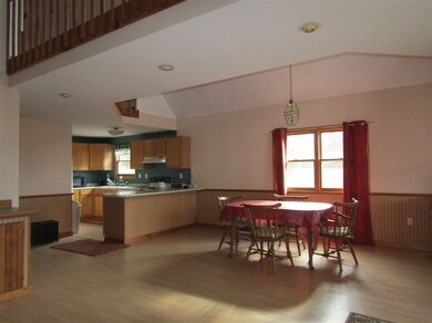 31 Mackinnon Rd, Colebrook, NH 03576 - photo 5