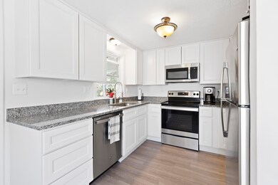 85 Charlie Loop Wells ME 04090 09