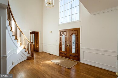 9001 Saunders Ln, Bethesda, MD 20817 - photo 4