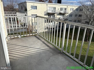 1005 Chillum Rd unit 319, Hyattsville, MD 20782 - photo 4