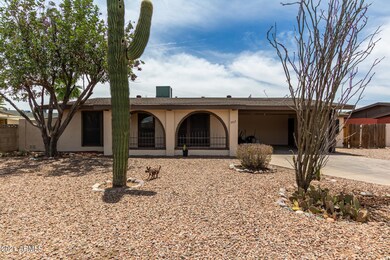 Welcome to 1517 E Forge Ave!