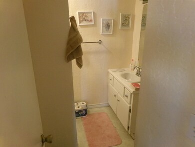 813 813 N 8th, Duncan, OK 73533 - photo 7