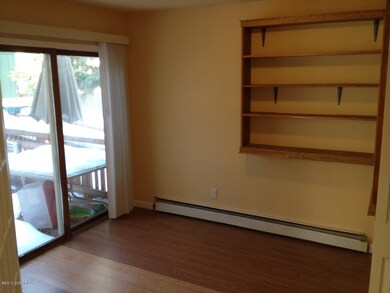 1831 Orchard Place 009